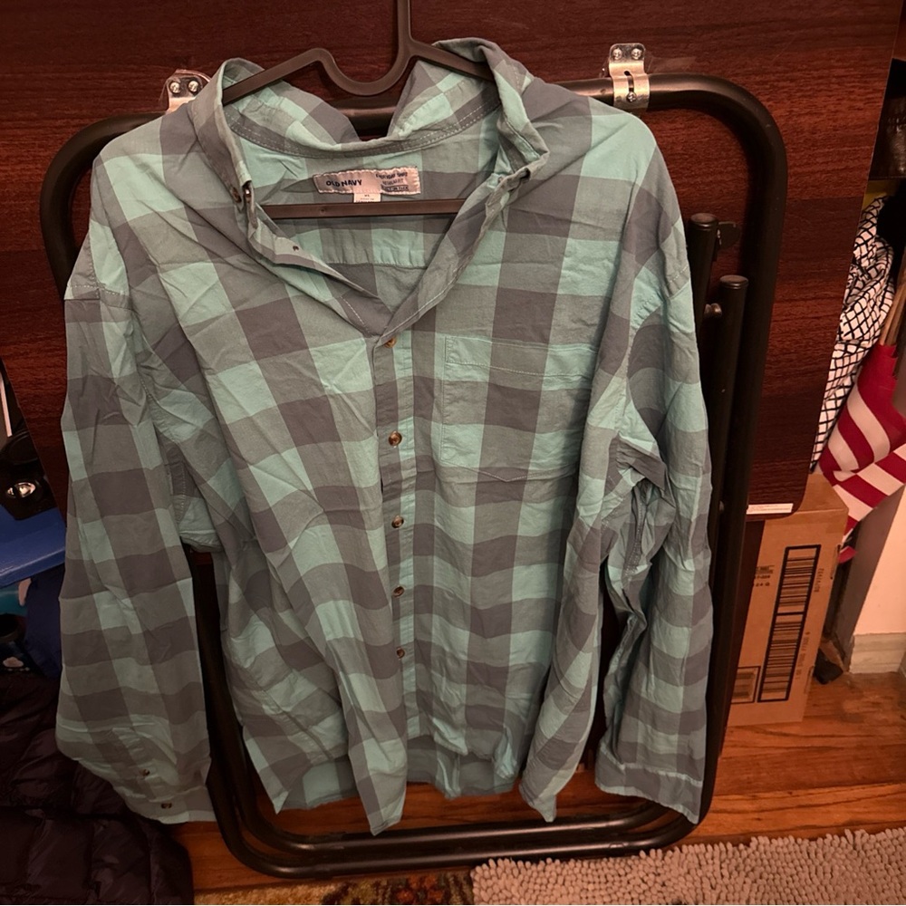 Old Navy Men's Green and Gray Checkered Shirt